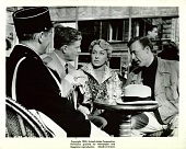 Джентльмены женятся на брюнетках трейлер (1955)